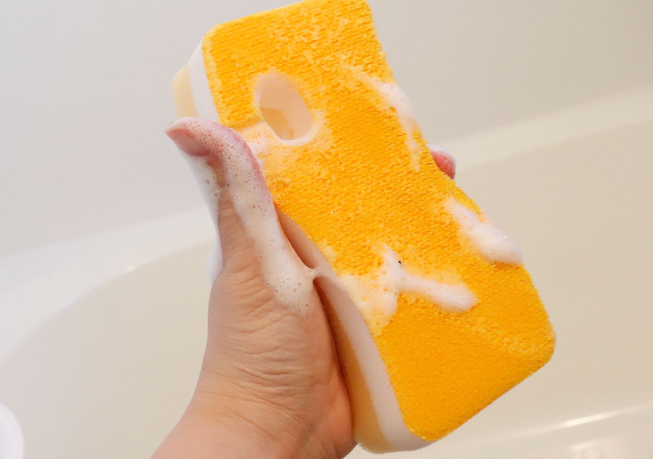 細かい繊維で細かい汚れを落とすバススポンジ