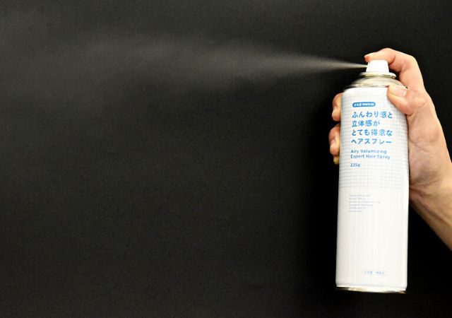 手ぐしで再セットできるふんわり感！ヘアスプレー