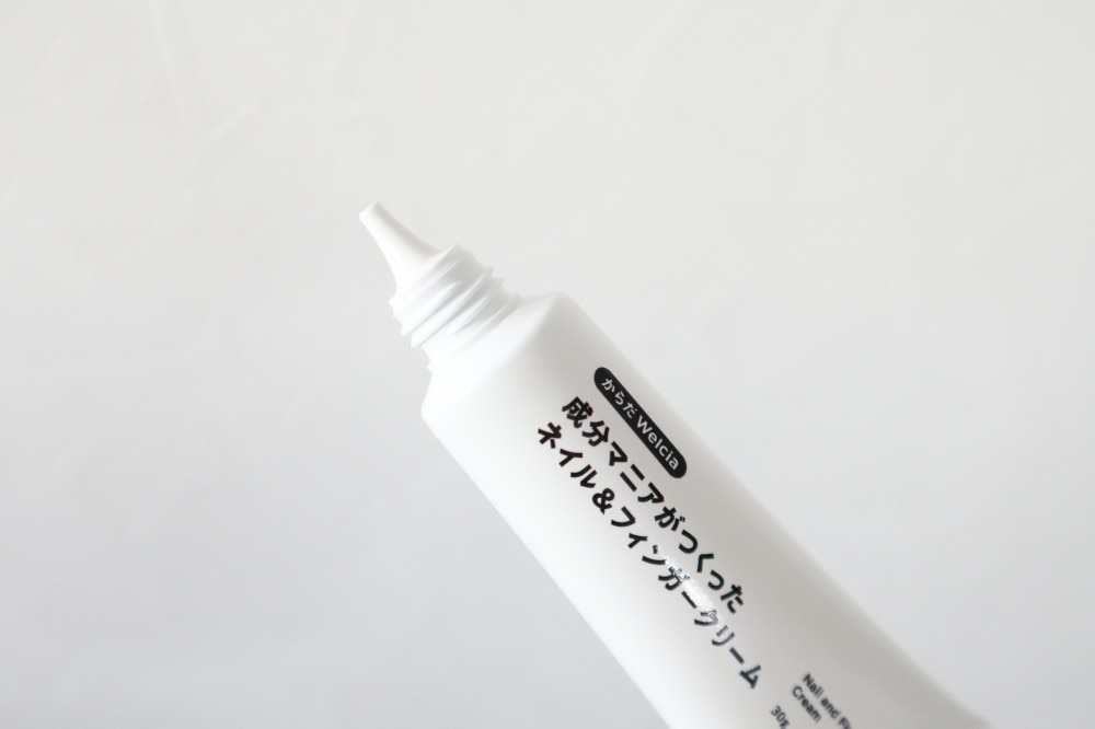 ②指先までぬかりなく!爪&指先をトータルケアするクリーム